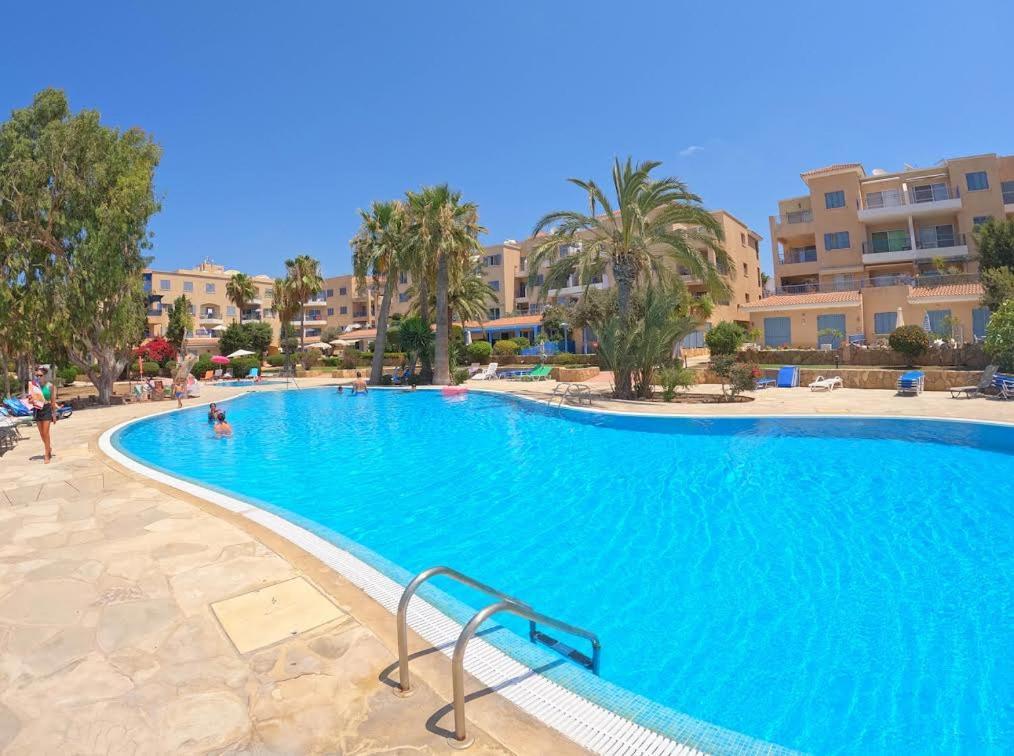 Timeless Cyprus Lägenhet Paphos Exteriör bild